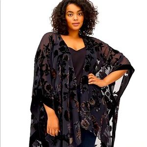 Torrid One Size Black Burnout Kimono NWT